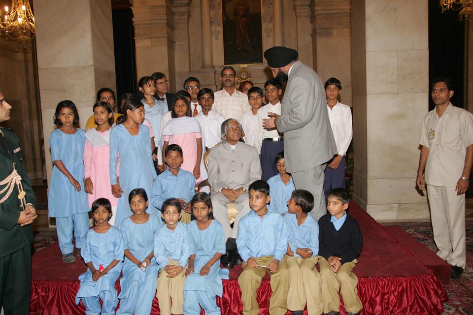 Dr Kalam met our children at his home, the President House